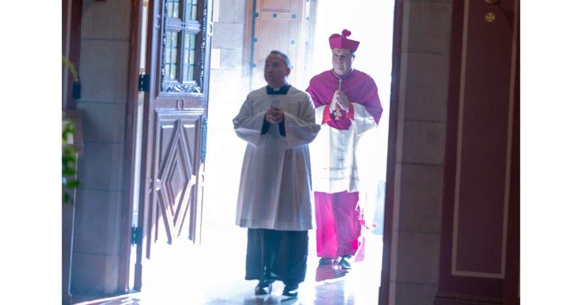 Solemn Vespers Precedes Installation of Bishop Evelio Menjivar-Ayala in Wheeling-Charleston